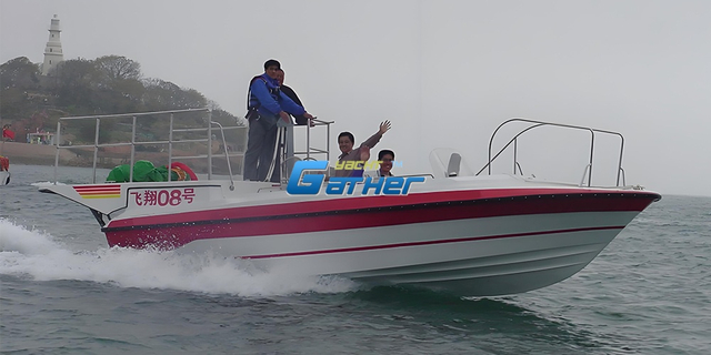 Missions de sauvetage en PARASAIL BOAT monoplace de 25 pieds