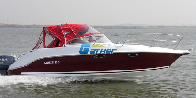 Chartes d'entreprise pour YACHT Premium de 23 pieds